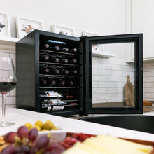 Carica l&#39;immagine nel visualizzatore di Gallery, Bolero Grandsommelier 2050 Black Compressor-05
